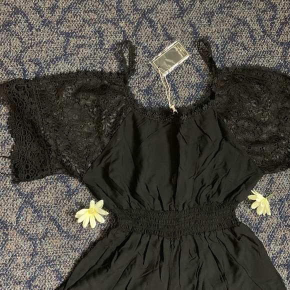 SALE!!! Last ☝🏽 one Sz Small Crochet black romper - Picture 4 of 4